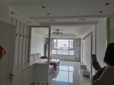 出租凤城国际3室2厅2卫150平米1800元/月住宅